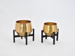 Item Number: 12345
Planter Size: 12x4